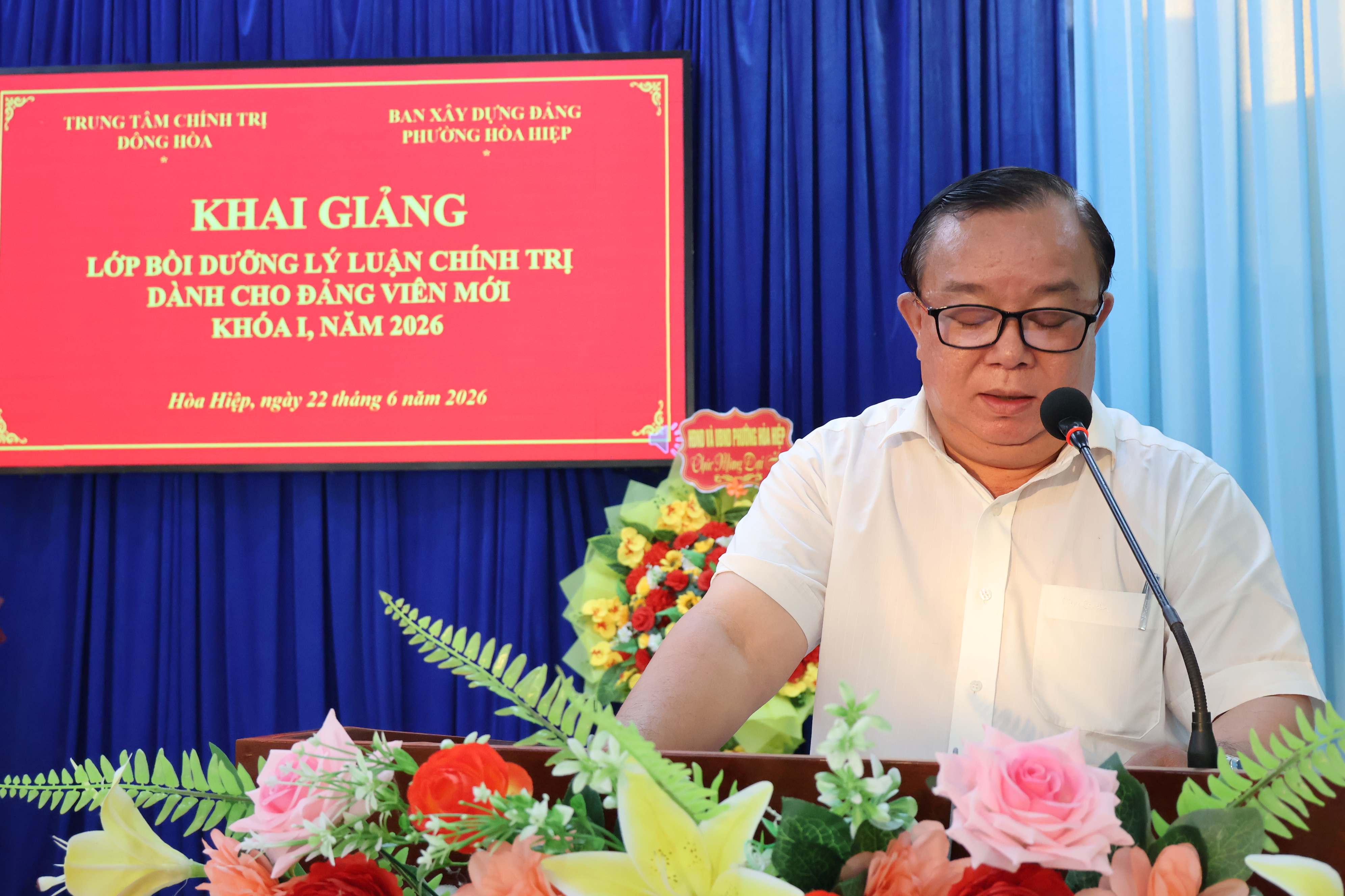 Bồi dưỡng lý luận chính trị dành cho đảng viên mới Khoá I