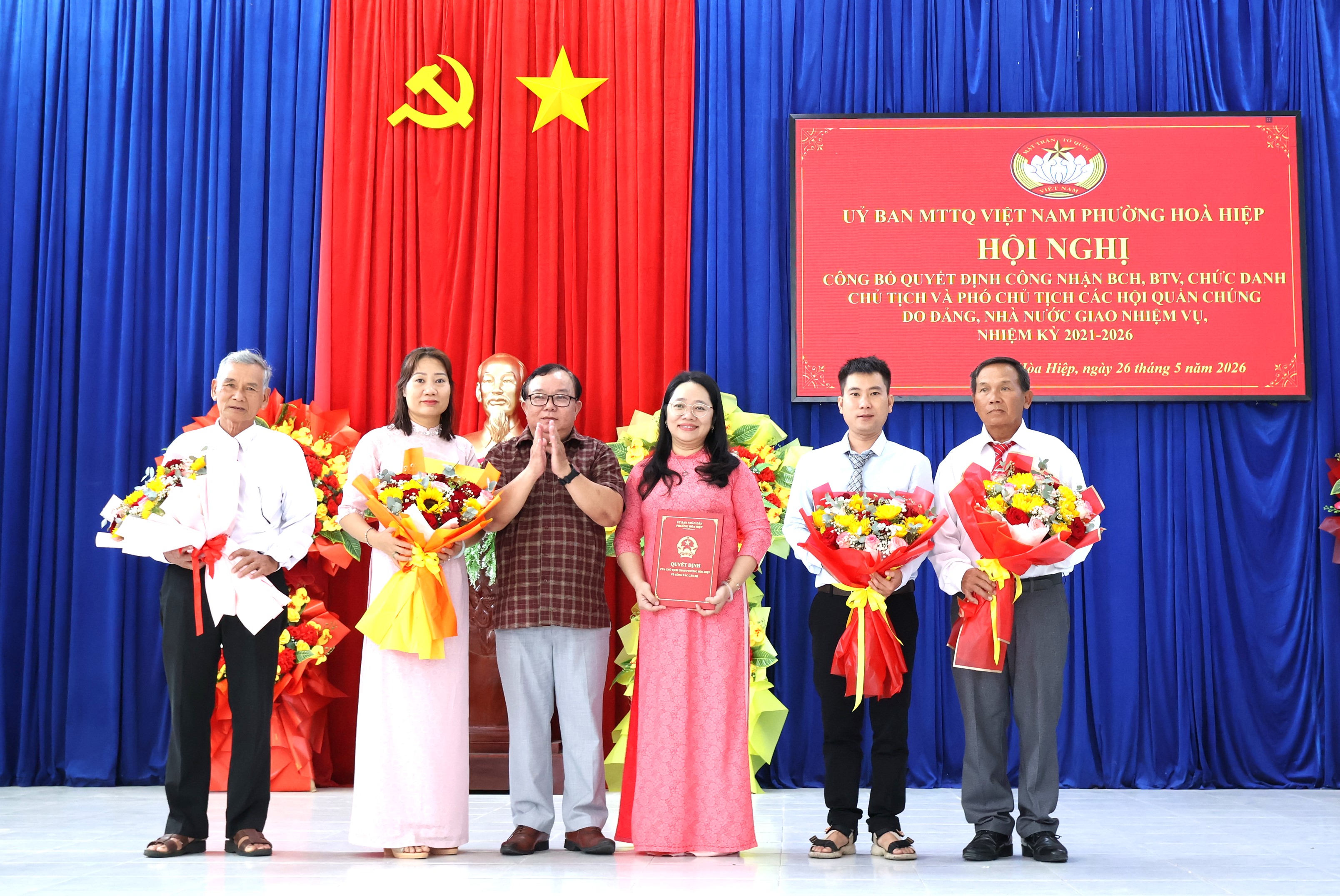 Phường Hoà Hiệp: Công bố và trao Quyết định hợp nhất các Hội quần chúng do Đảng, Nhà nước giao nhiệm vụ