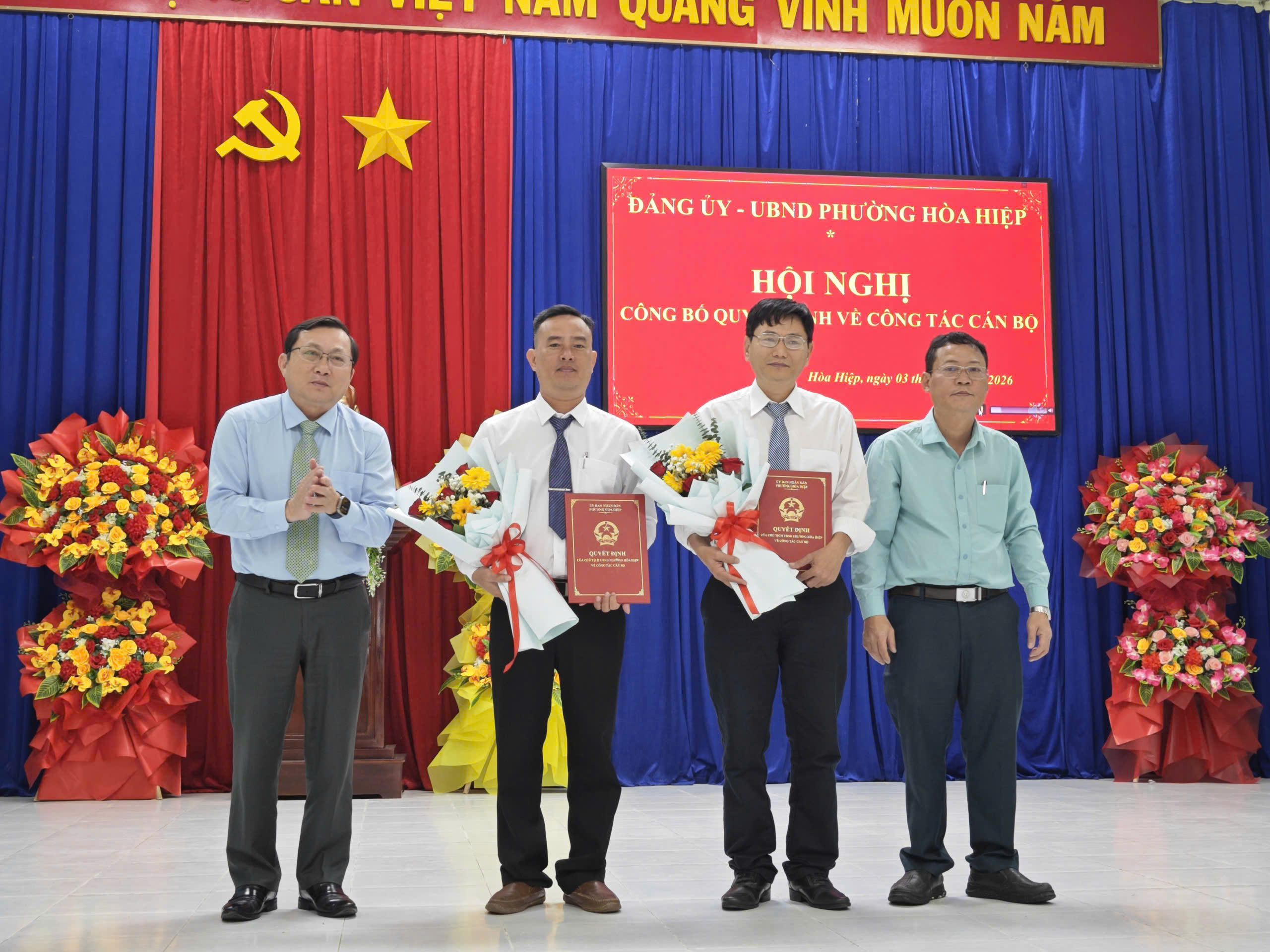 HỘI NGHỊ CÔNG BỐ QUYẾT ĐỊNH VỀ CÔNG TÁC CÁN BỘ