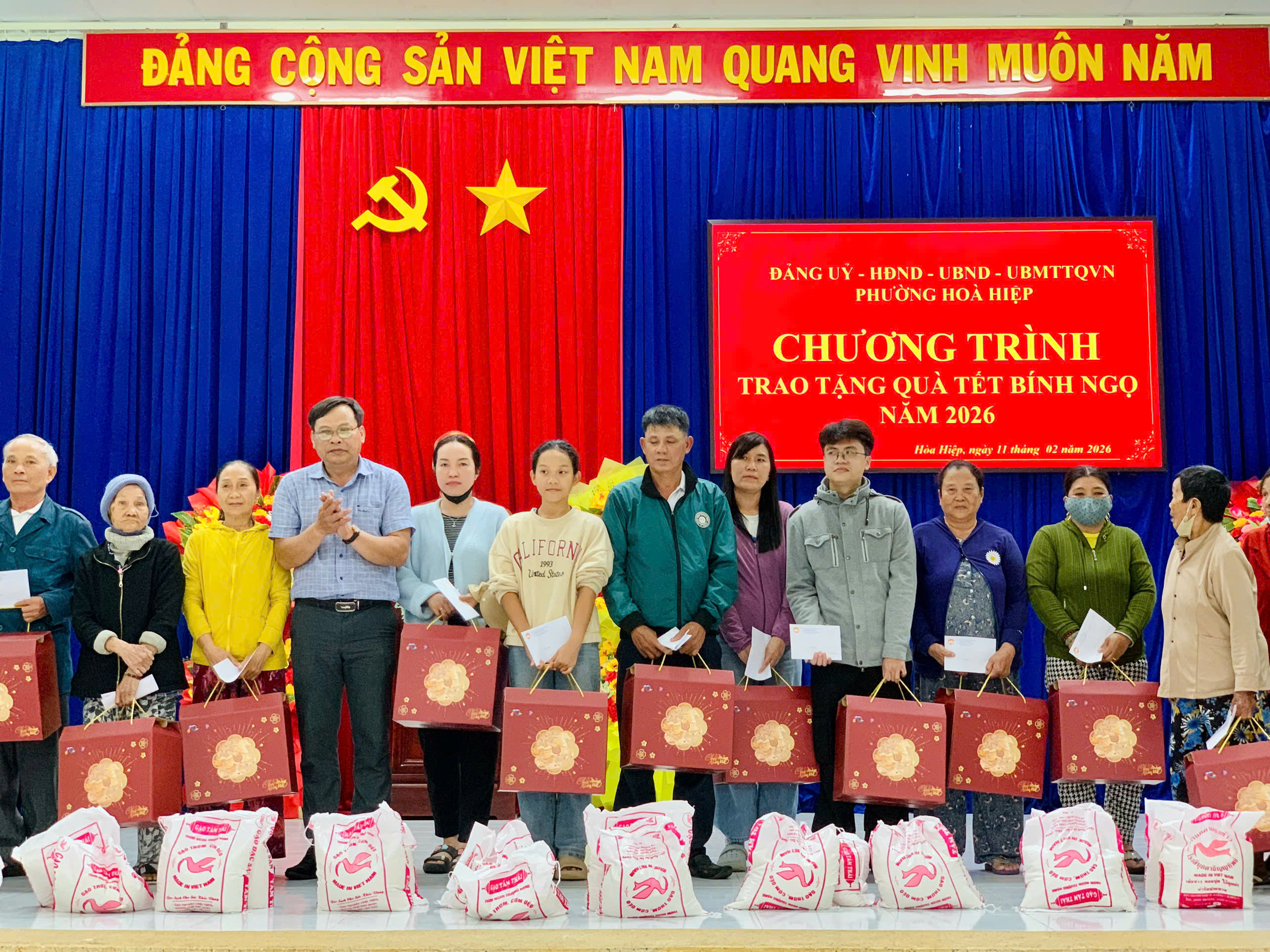 gen-h-z7524865205054-f0f1fa1702033d1a76fd2e78a5f91018