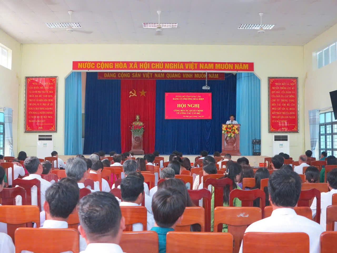 CÔNG BỐ CÁC QUYẾT ĐỊNH THÀNH LẬP ĐẢNG BỘ, CHI BỘ TRỰC THUỘC ĐẢNG BỘ PHƯỜNG HÒA HIỆP
